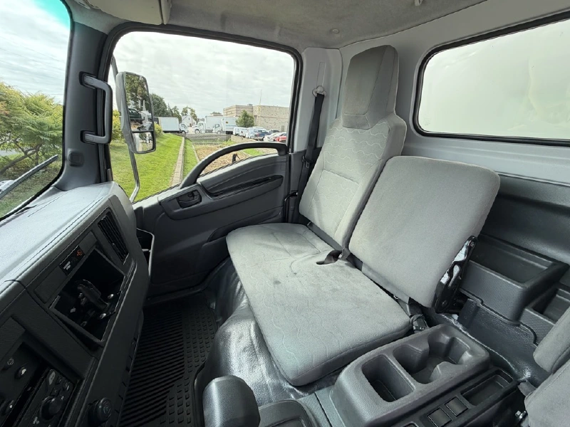 2025 ISUZU NRR