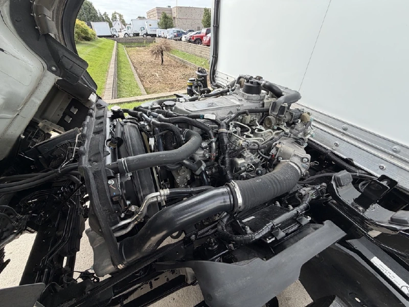 2025 ISUZU NRR