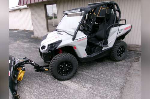 2016 Can-Am Commander DPS 800R in zulu IN