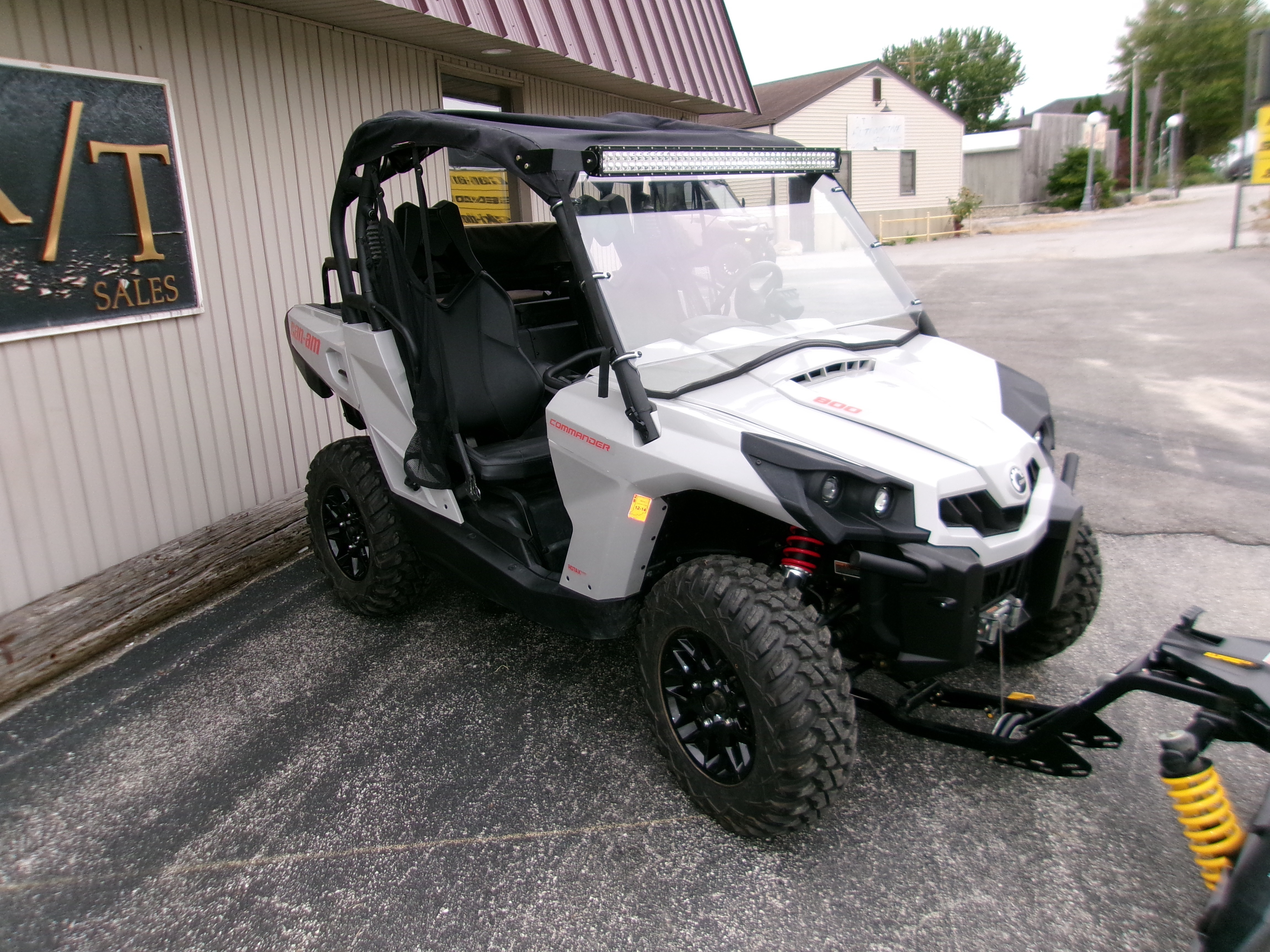 2016 Can-Am Commander DPS 800R in zulu IN