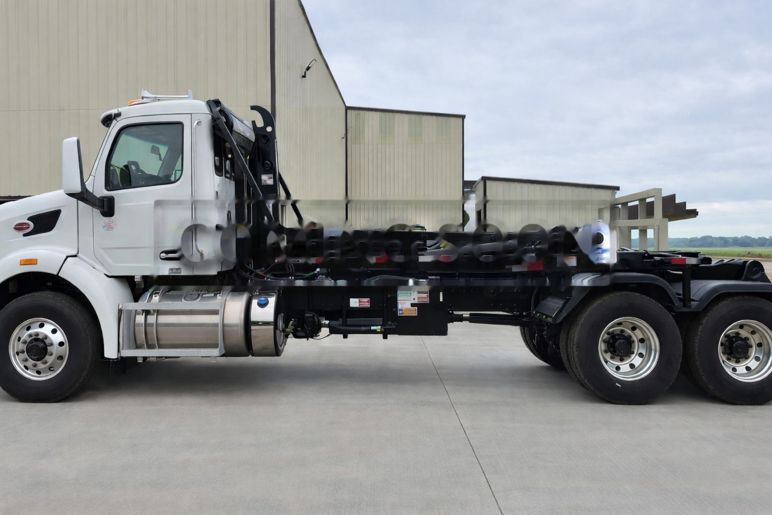 2025 PETERBILT 567 in Rhome, TX
