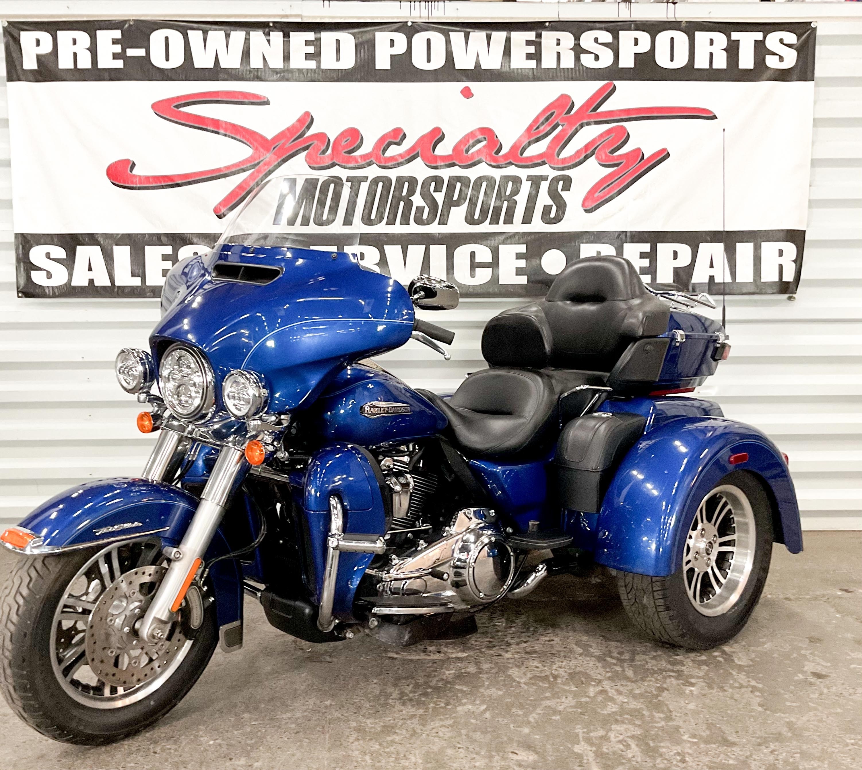 2017 Harley-Davidson Tri Glide® Ultra ULTRA CLASSIC in Sacramento, CA