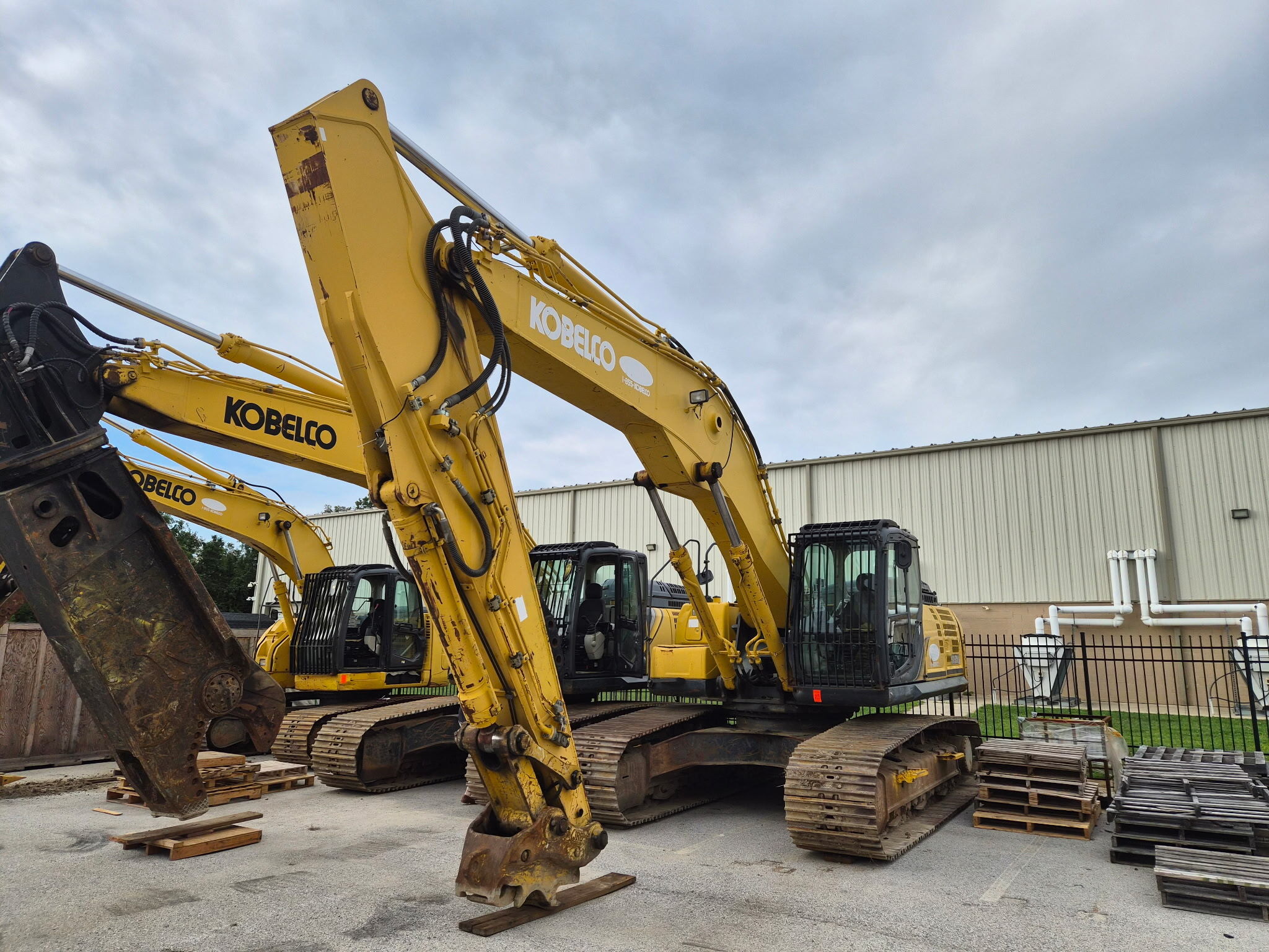 Used 2015 KOBELCO Sk350 Lc-9e in King Of Prussia, PA - 5042267530