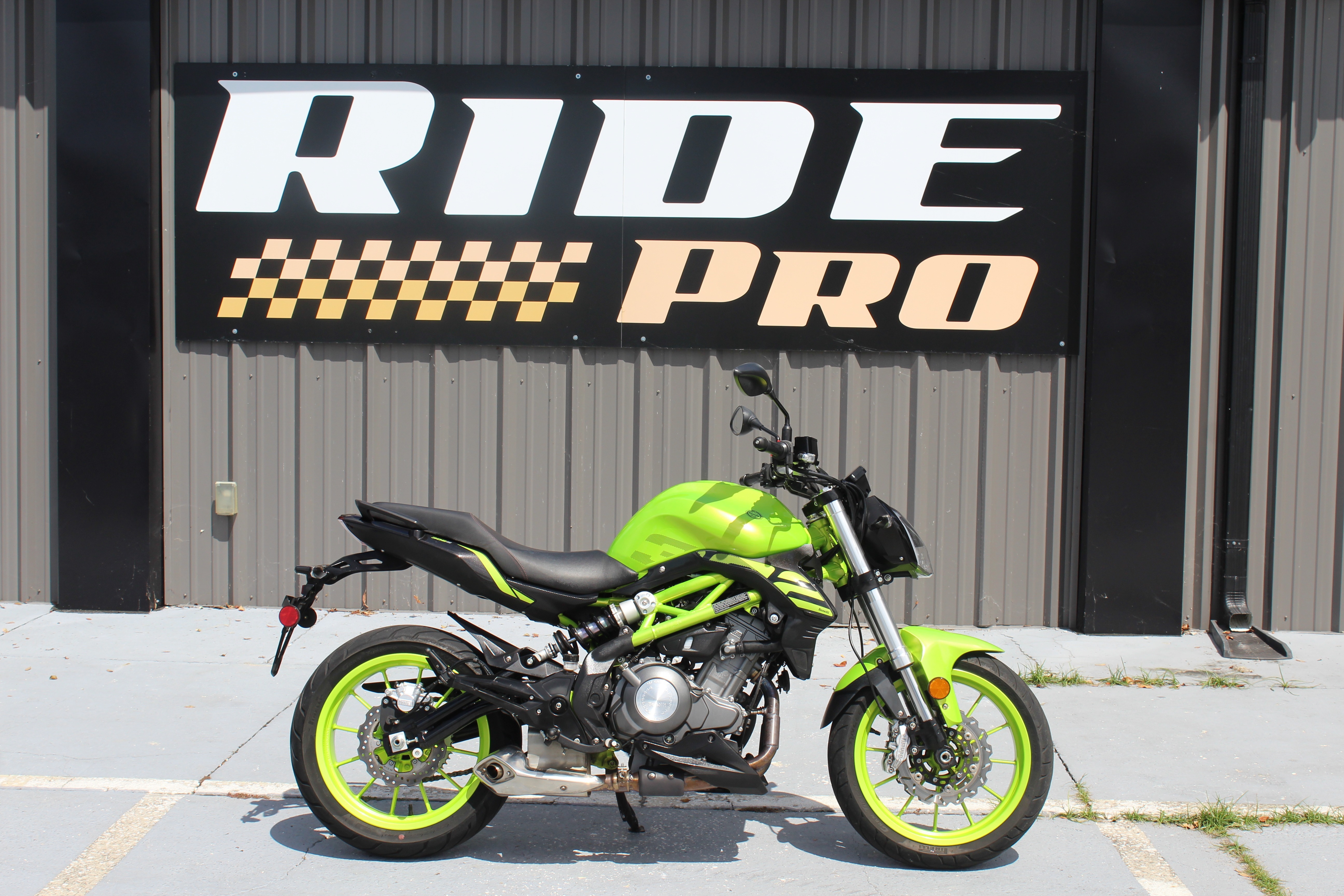 2022 Benelli 302S in Brooksville, FL