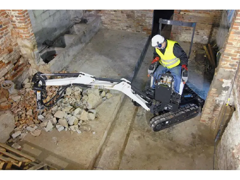 2021 Bobcat HB880 Breaker with Nail Point