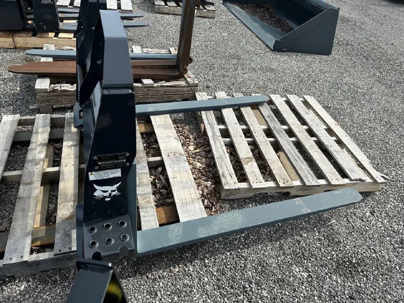 2022 Bobcat 4K Heavy Duty Pallet Fork Frame