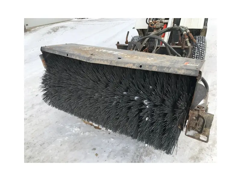 2011 Sweepster QC220 w/ Bobcat 14pin electrical