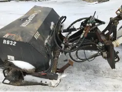 2011 Sweepster QC220 w/ Bobcat 14pin electrical