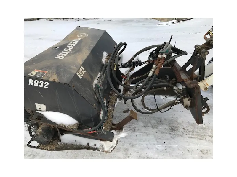 2011 Sweepster QC220 w/ Bobcat 14pin electrical