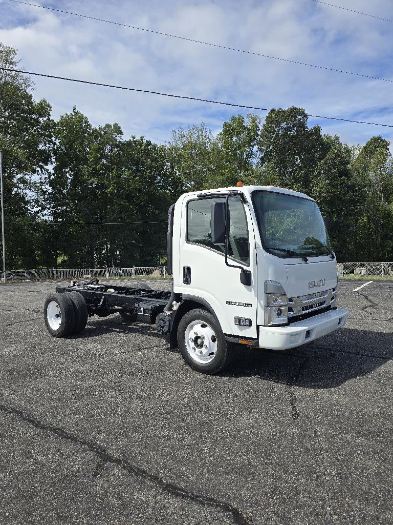 2023 ISUZU NPR HD in Altavista, VA