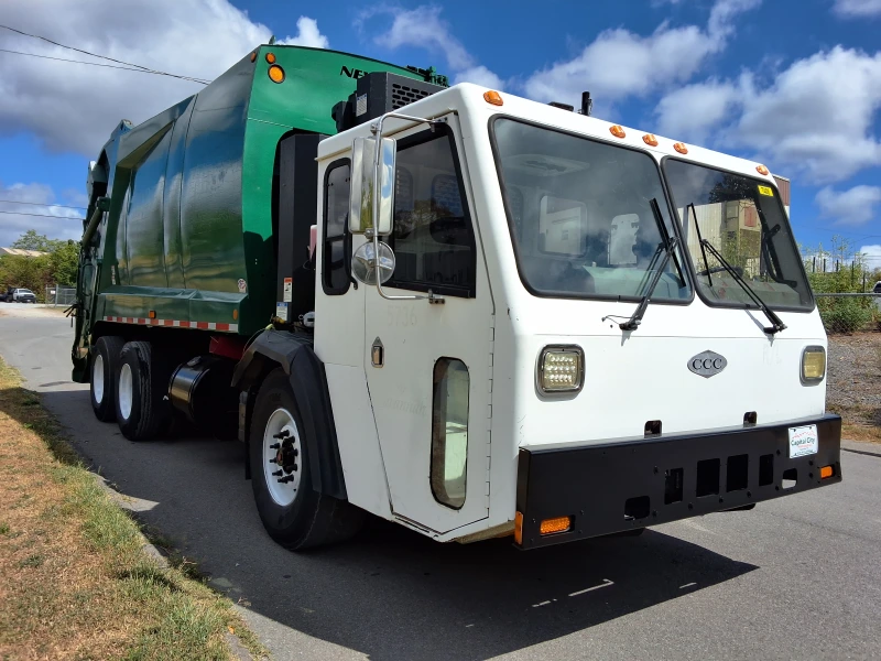 2015 CRANE CARRIER LET2 CC