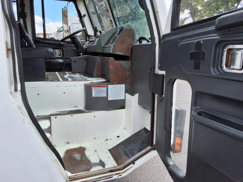 2015 CRANE CARRIER LET2 CC