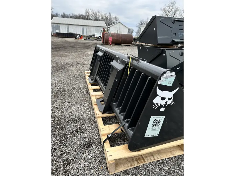 2026 Bobcat 82" Rock Bucket