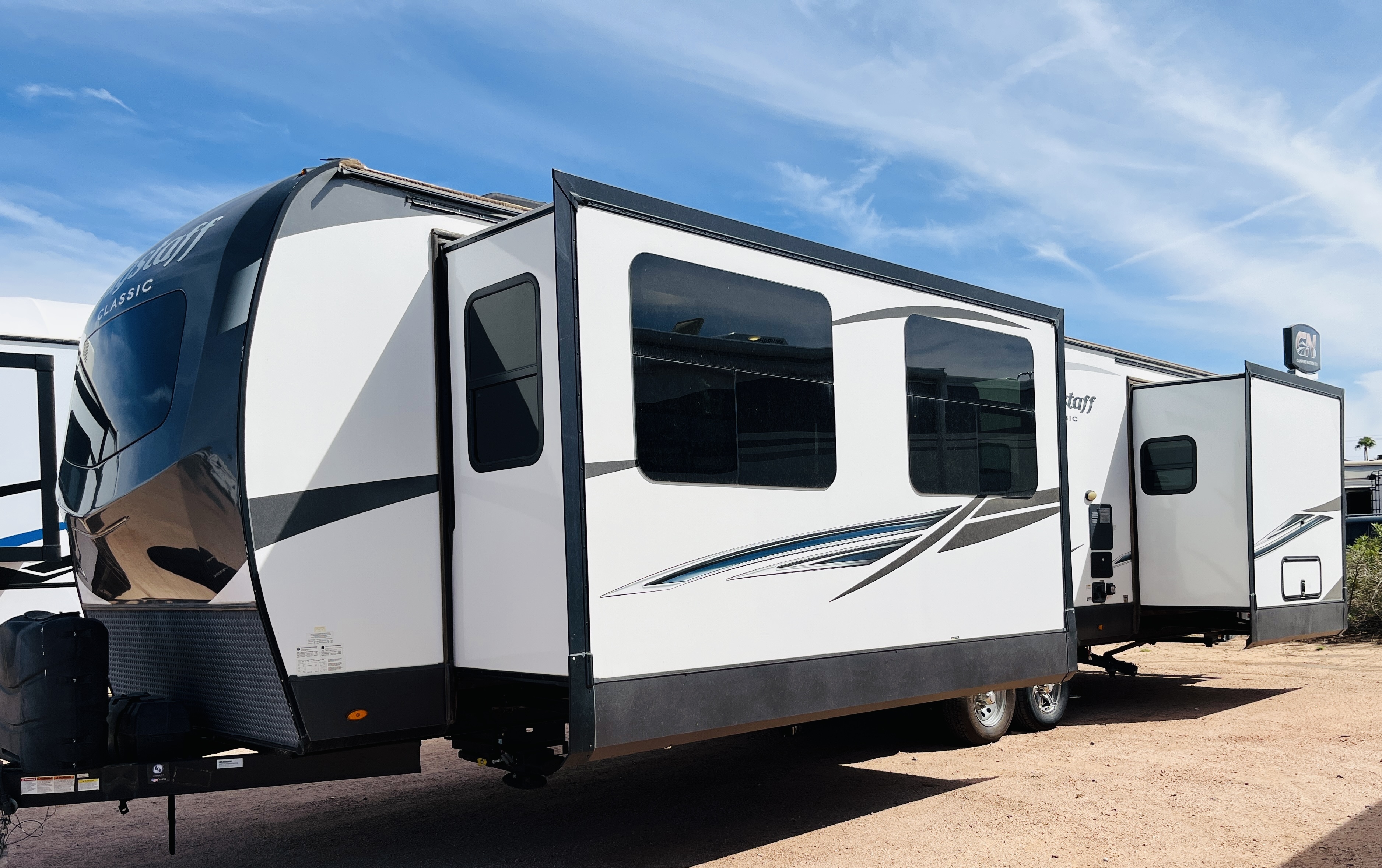 Used 2022 Forest River Flagstaff Classic Super Lite 832CLSB For