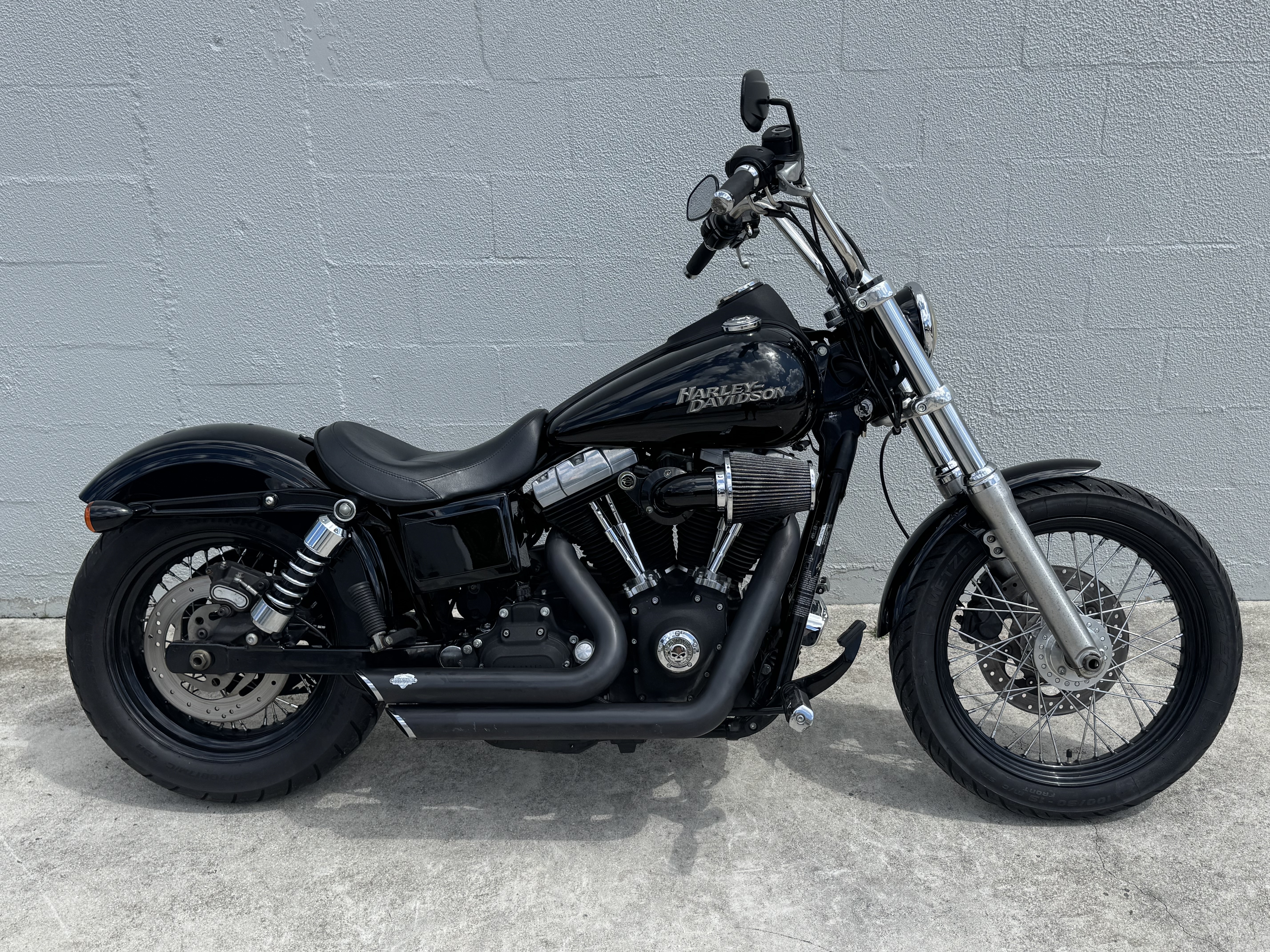 2010 Harley-Davidson DYNA STREET BOB DYNA in Sarasota, FL