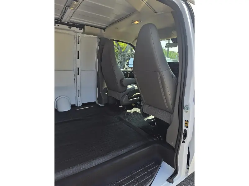 2026 CHEVROLET EXPRESS G2500