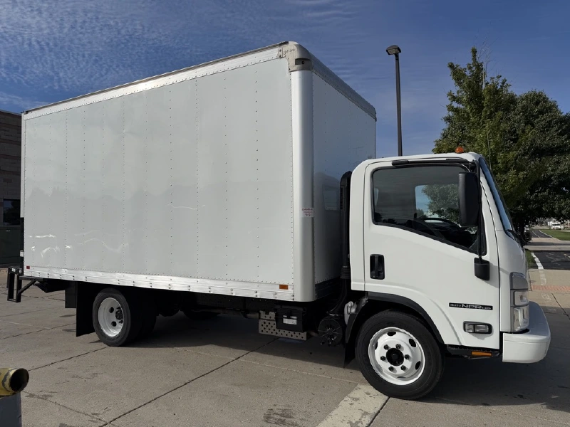 2023 ISUZU NPR HD
