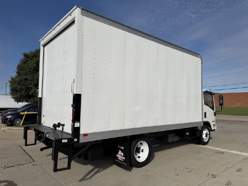 2023 ISUZU NPR HD