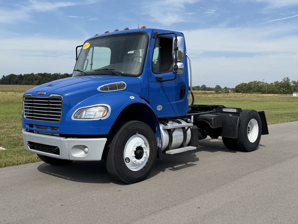 2017 FREIGHTLINER BUSINESS CLASS M2 106 in Celina, OH