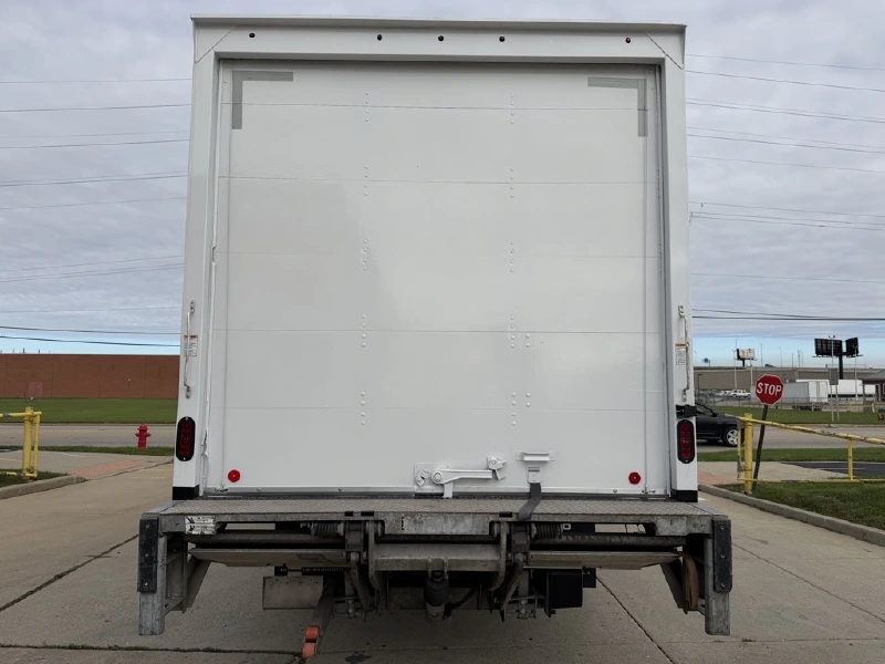 2021 ISUZU NPR HD