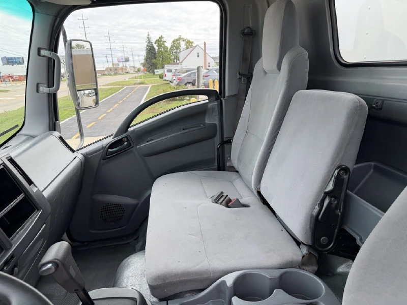 2021 ISUZU NPR HD