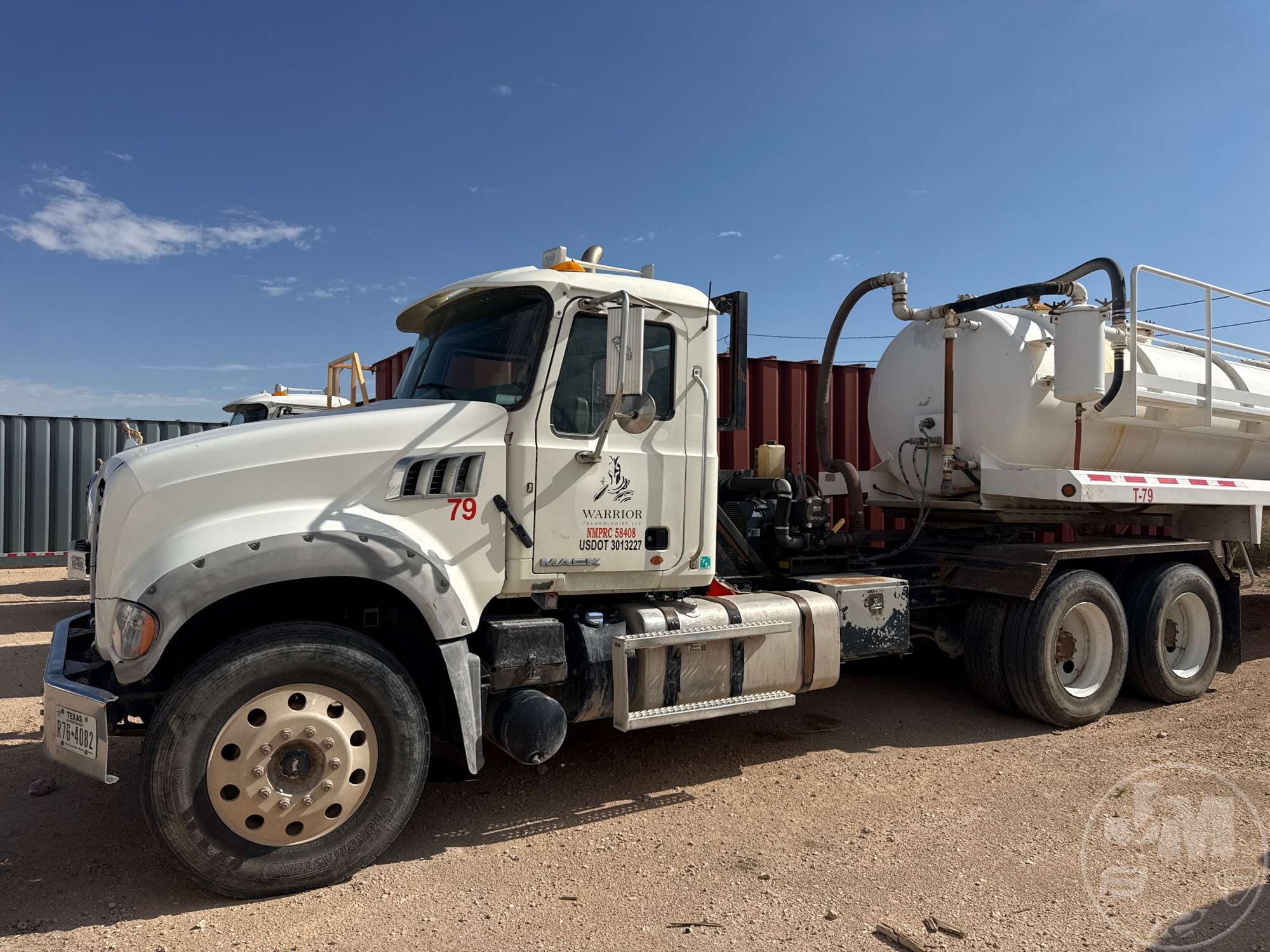 2014 MACK GU713 in Midland, TX