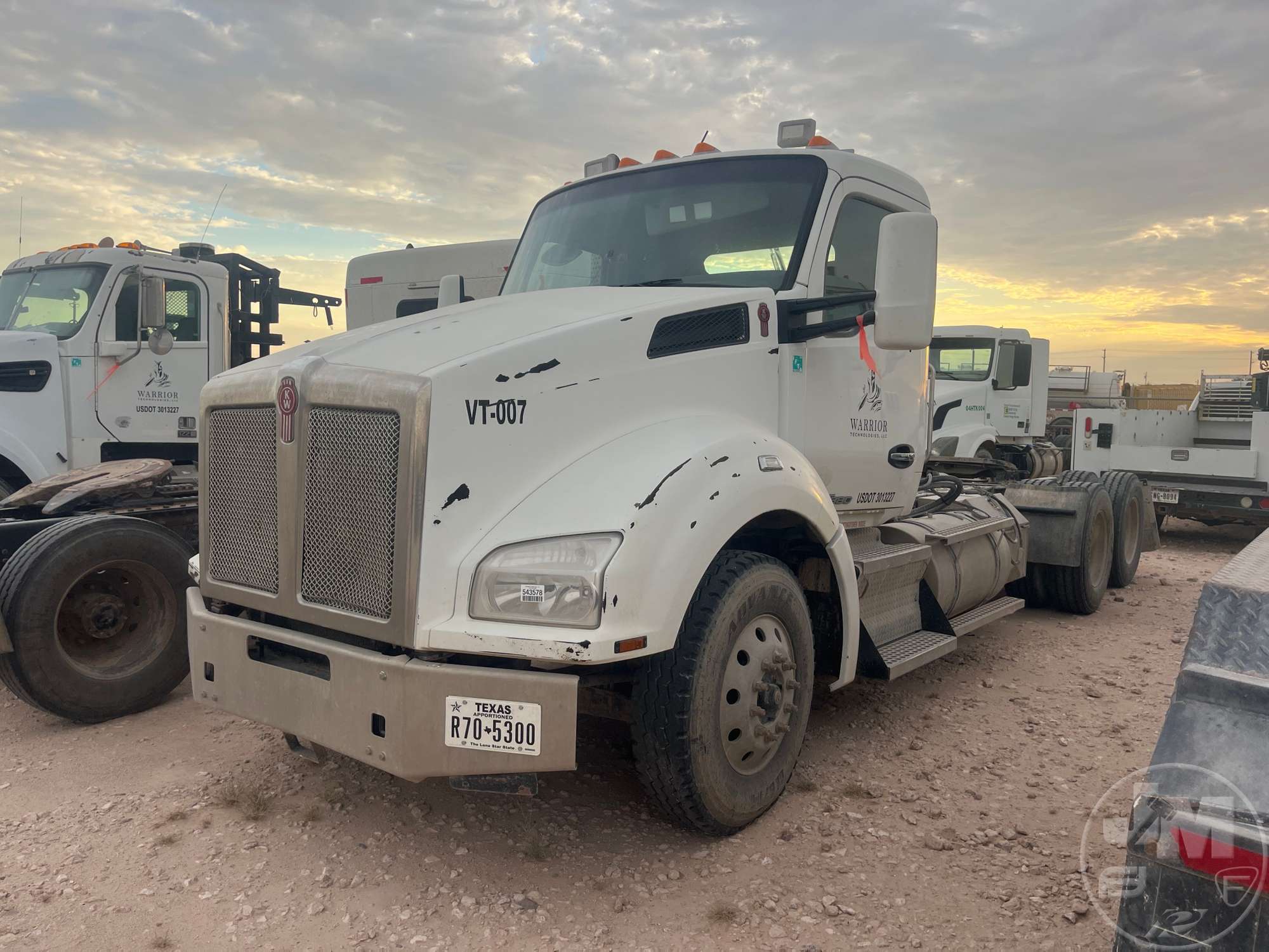 2015 KENWORTH T880 in Midland, TX