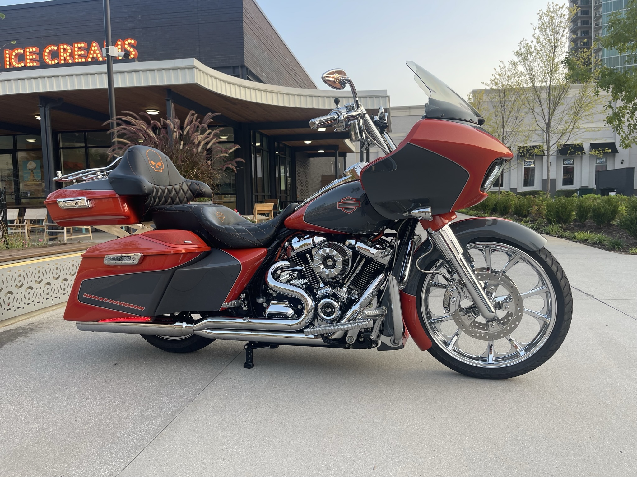 2017 Harley-Davidson ROAD GLIDE SPECIAL Touring motorcycle