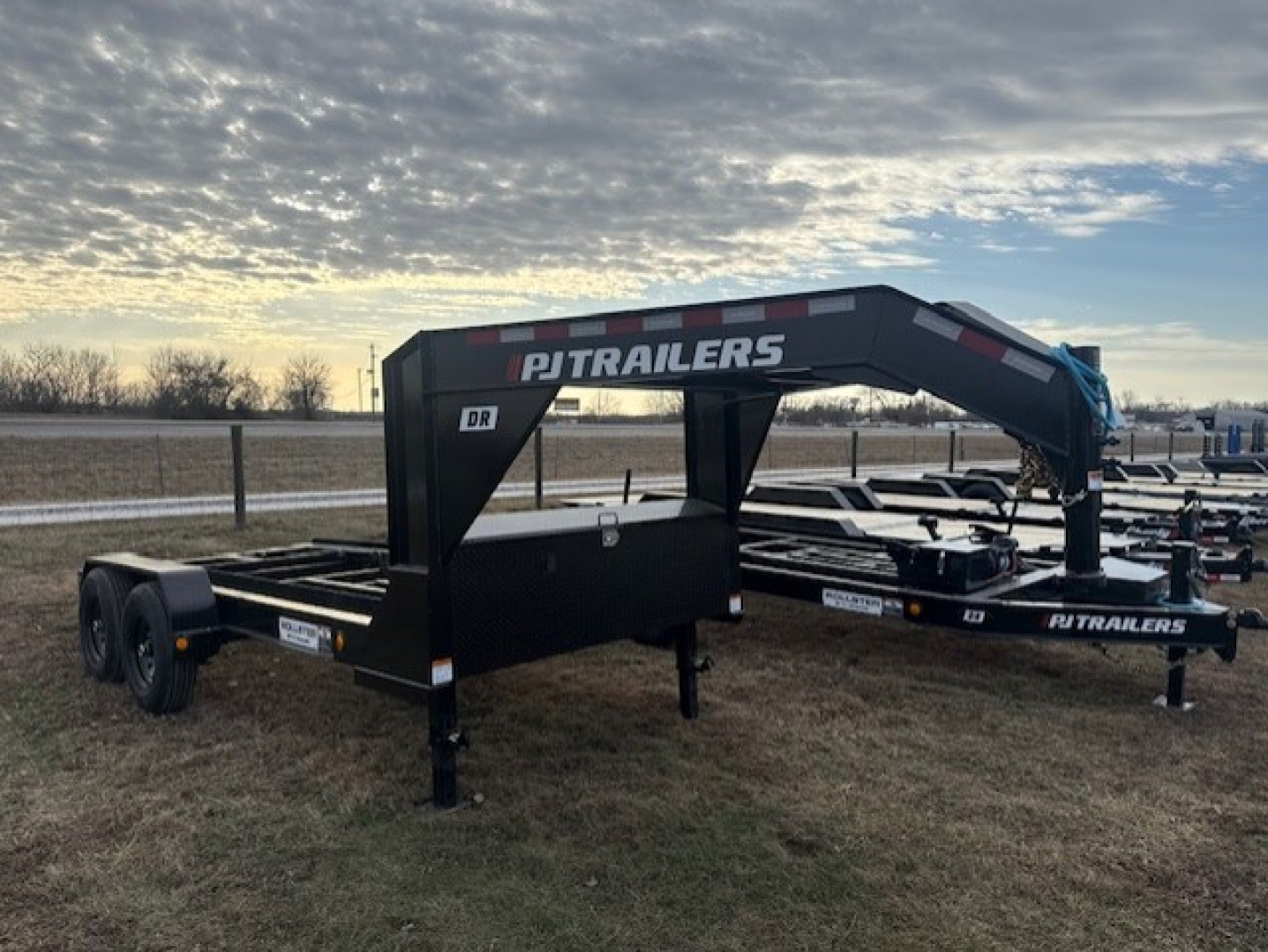 2026 PJ Trailers 14 Foot GOOSENECK Rollster Roll Off in Clinton, IN