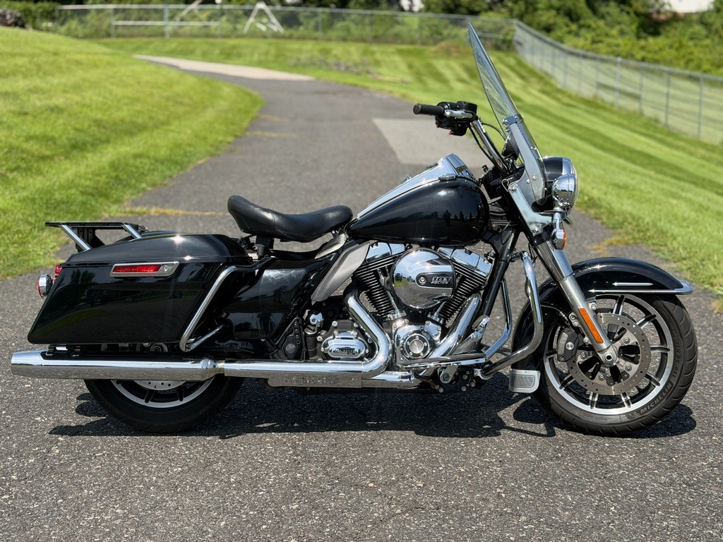 2014 Harley-Davidson Touring Road King in Zieglerville, PA