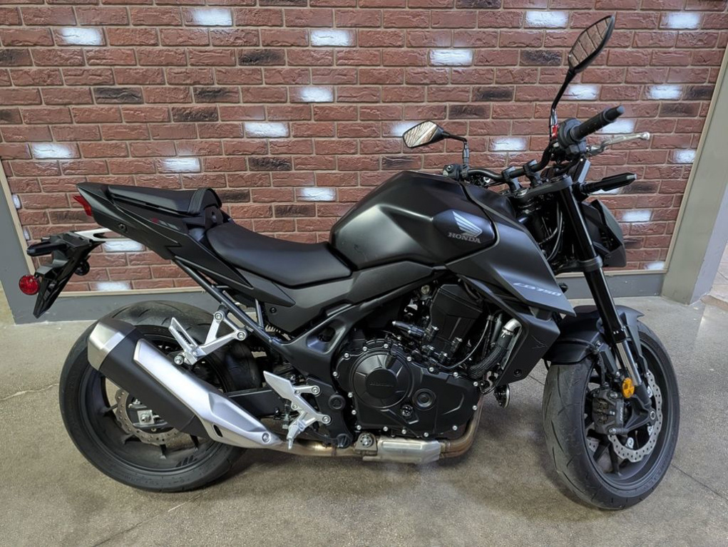 2025 Honda CB750 Hornet BASE in Dimondale, MI