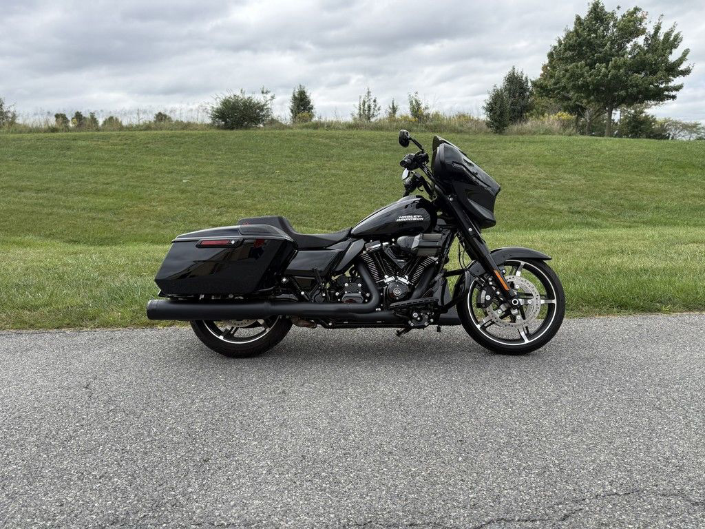 2024 Harley-Davidson Street Glide FLHX in Winchester, VA