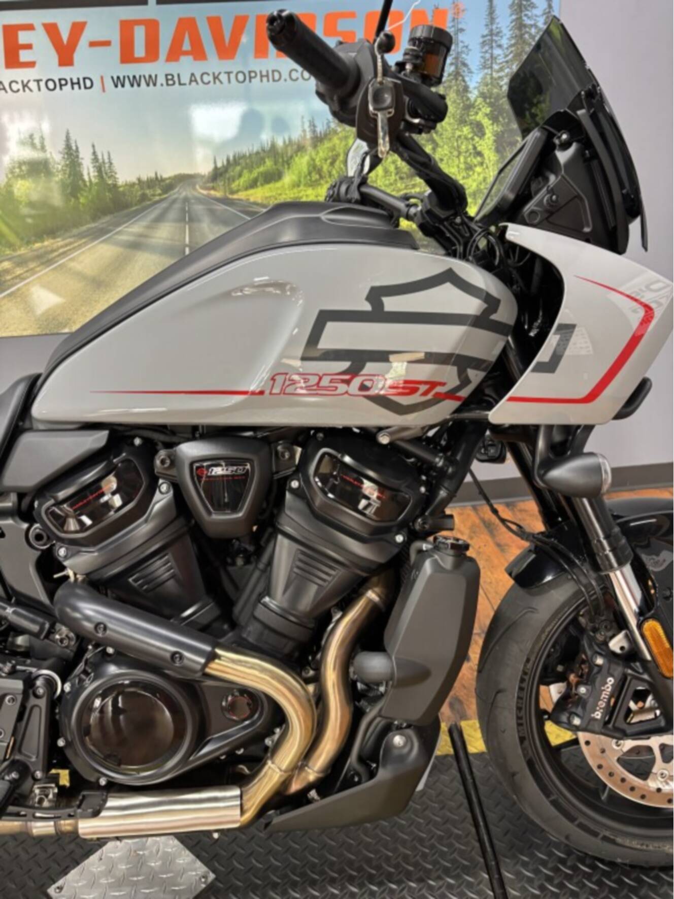 A photo of this 2025 Harley-Davidson Pan America 1250 ST