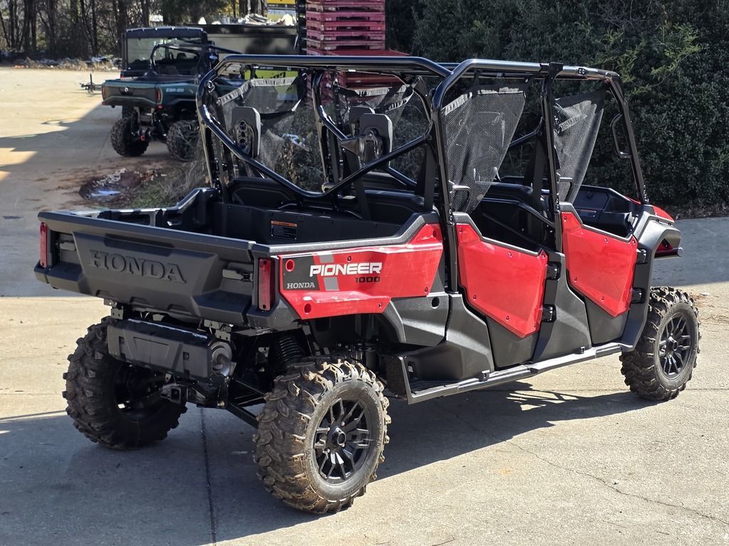 2025 Honda® Pioneer 1000-6 Deluxe Crew in opelika AL