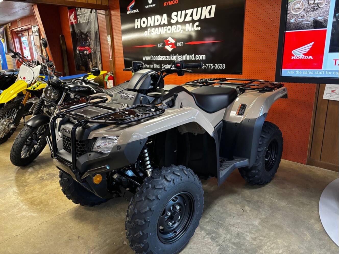 A photo of this 2027 Honda FourTrax Rancher 4x4 Automatic DCT IRS EPS