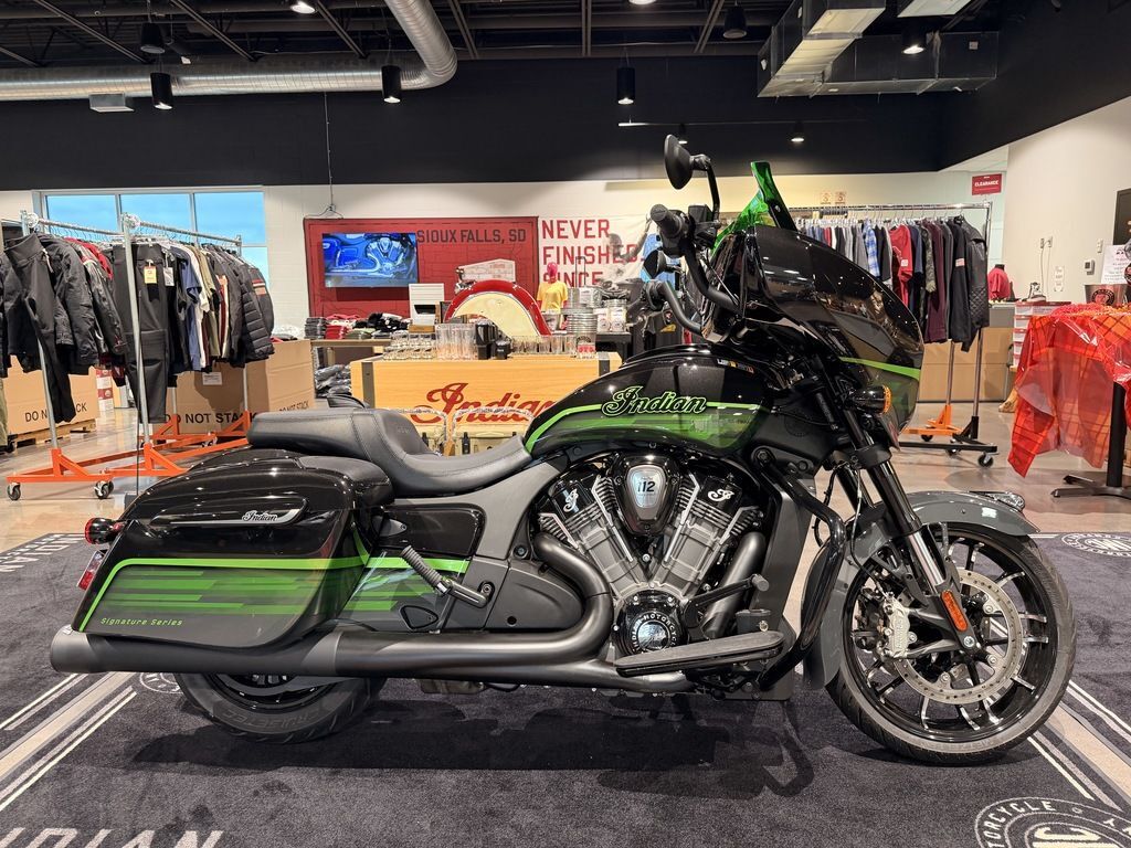 2026 Indian Motorcycle® Chieftain PowerPlus Dark Horse Signature Series Abyss M DARK HORSE in Sioux Falls, SD