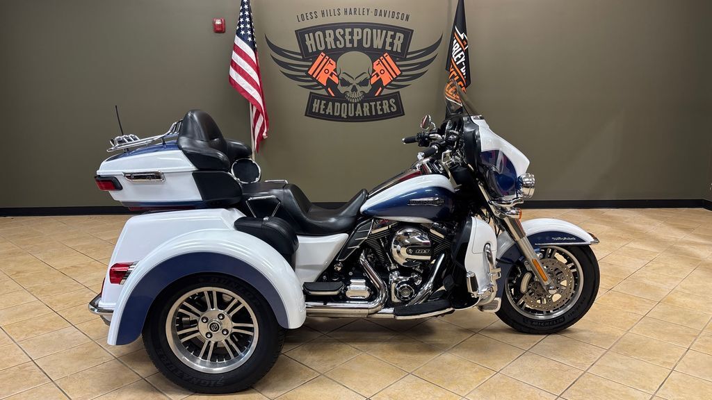 2015 Harley-Davidson® FLHTCUTG - Tri-Glide® Ultra in Pacific Junction, IA