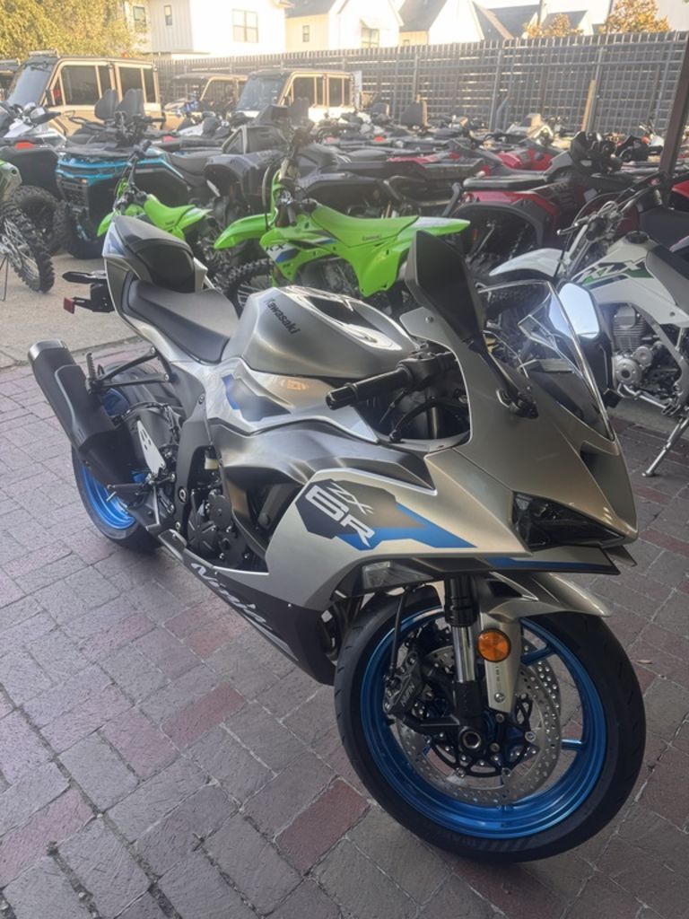 2027 Kawasaki Ninja® ZX -6R ABS ABS in College Station, TX