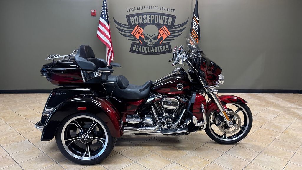2022 Harley-Davidson® FLHTCUTGSE - CVO Tri Glide® in Pacific Junction, IA