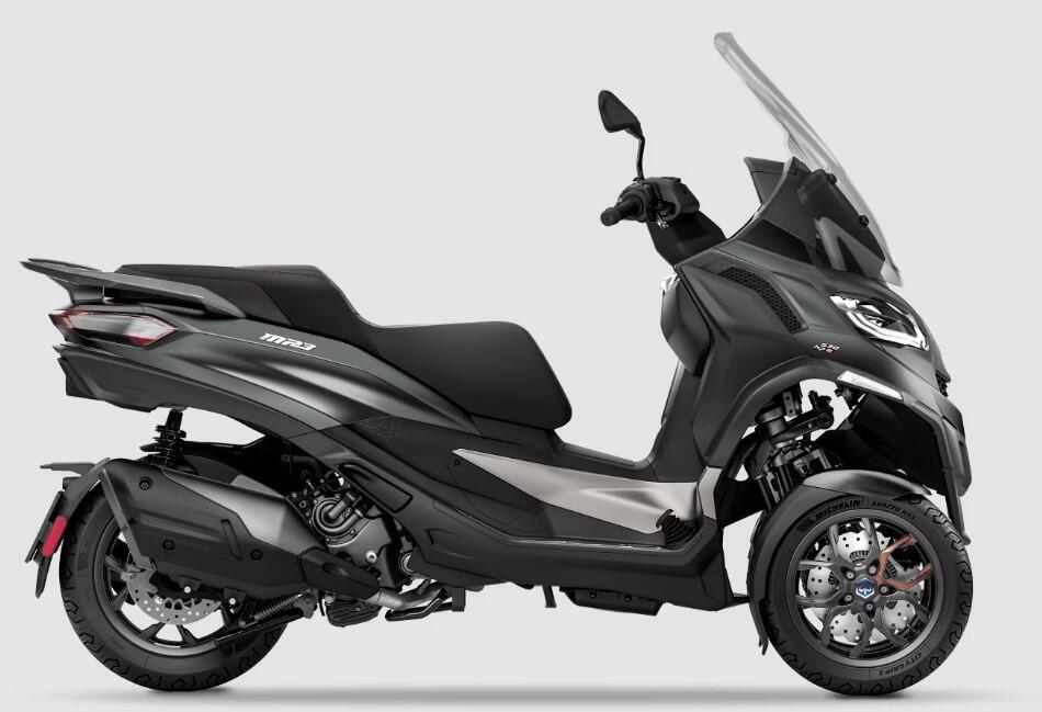 2027 Piaggio MP3 530 HPE 530 HPE EXCLUSIVE in Chicago, IL