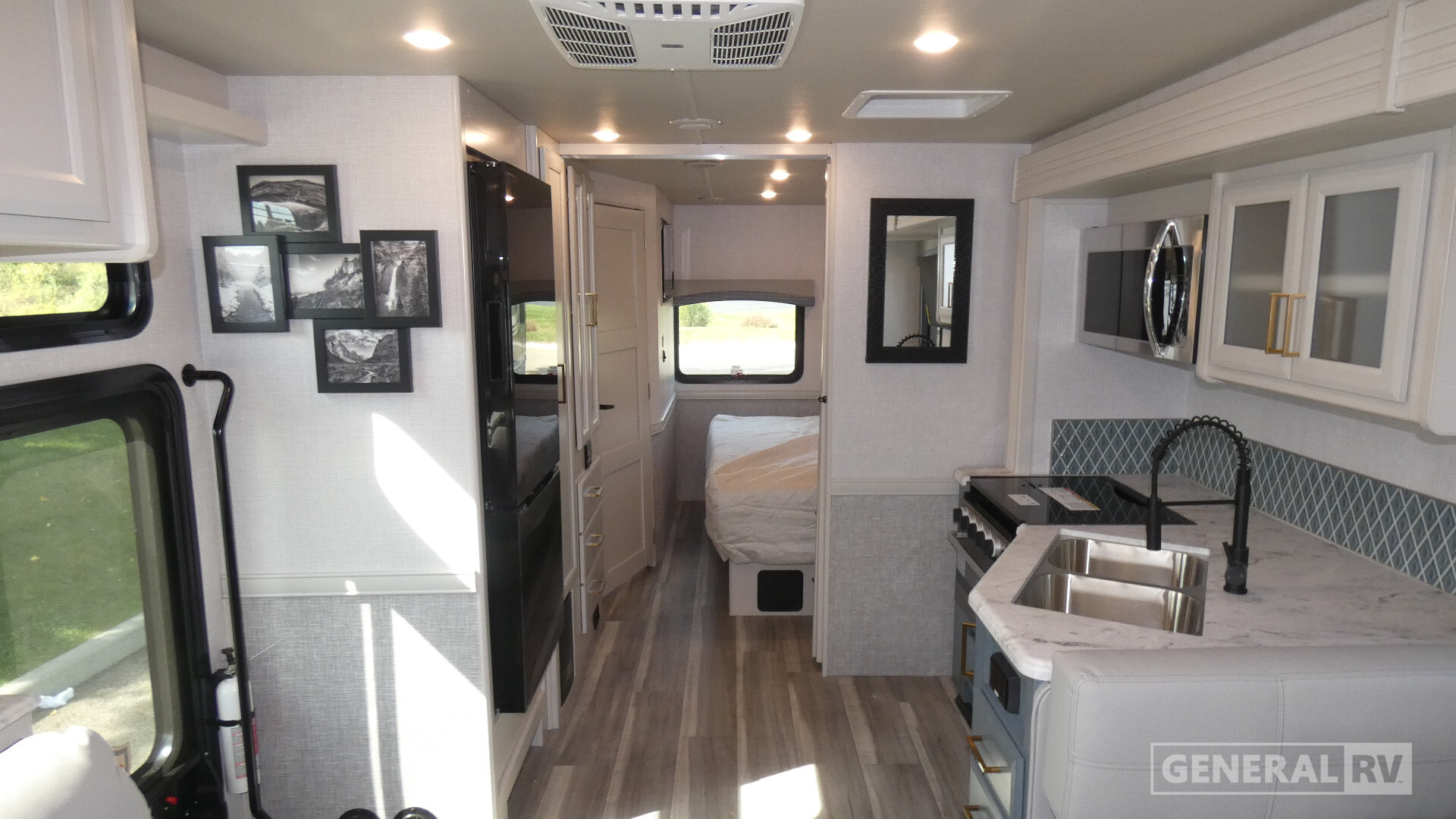 2027 Fleetwood FLAIR 28A in north canton OH