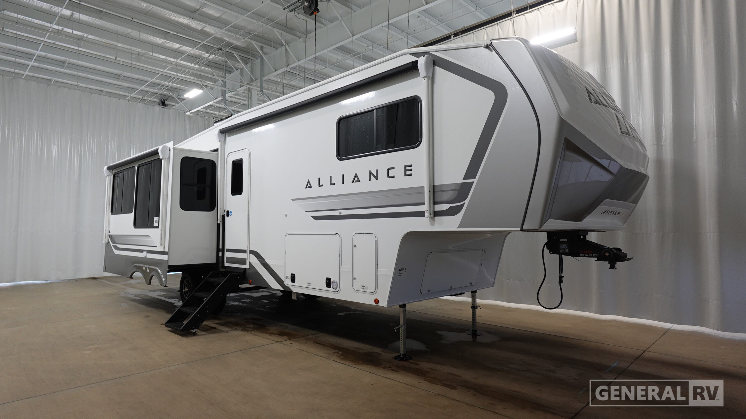 2027 Alliance Rv AVENUE 32RLS in north canton OH