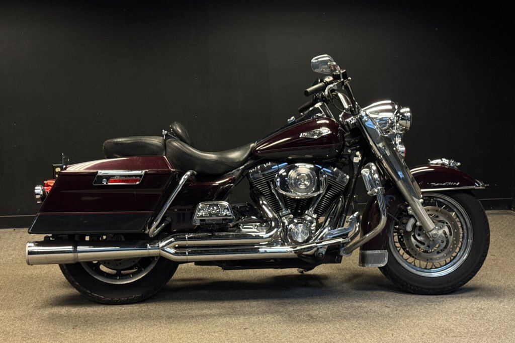 2005 Harley-Davidson ROAD KING CLASSIC Cruiser motorcycle