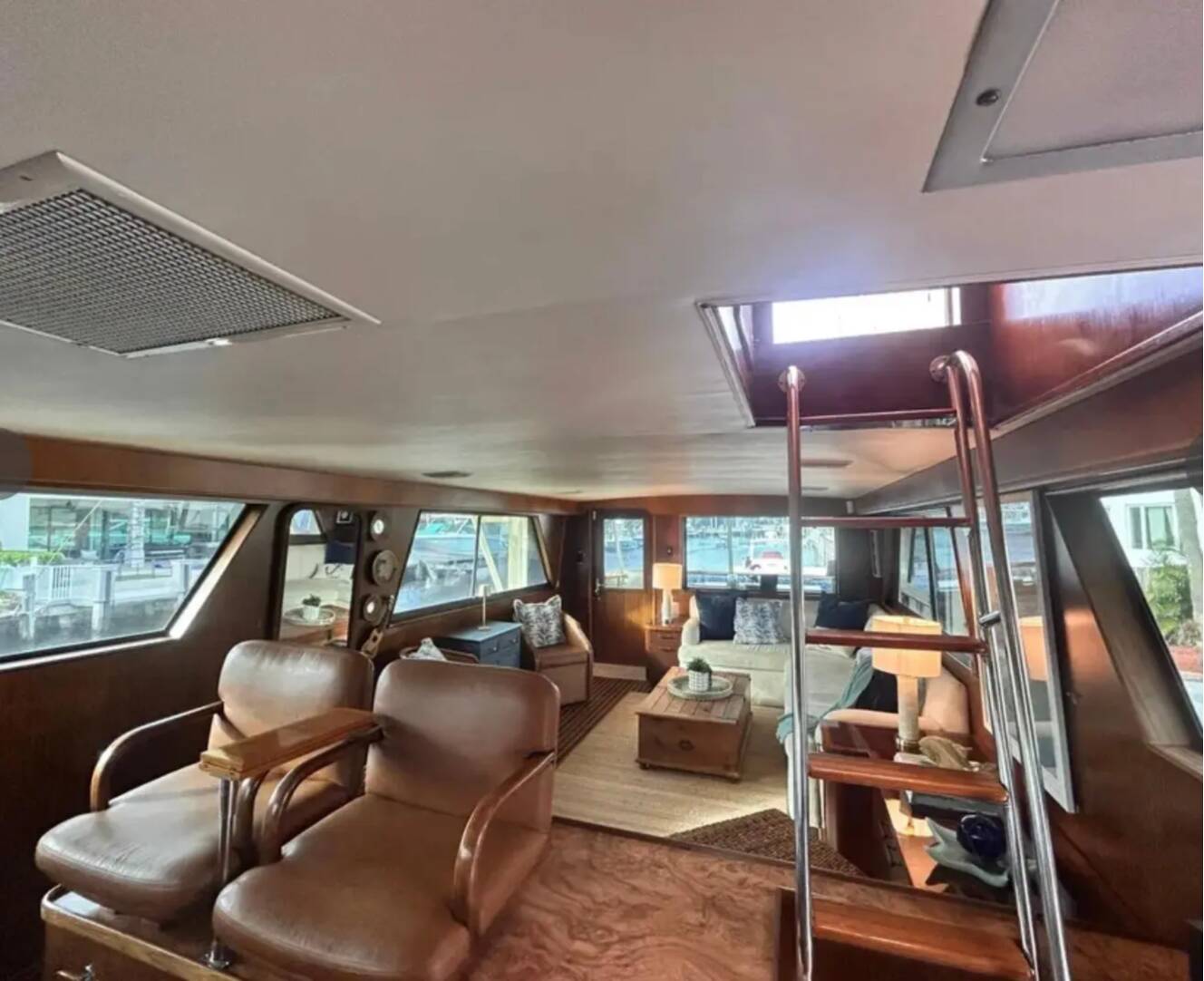 A photo of this 1989 Hatteras 67 Cockpit Motor Yacht