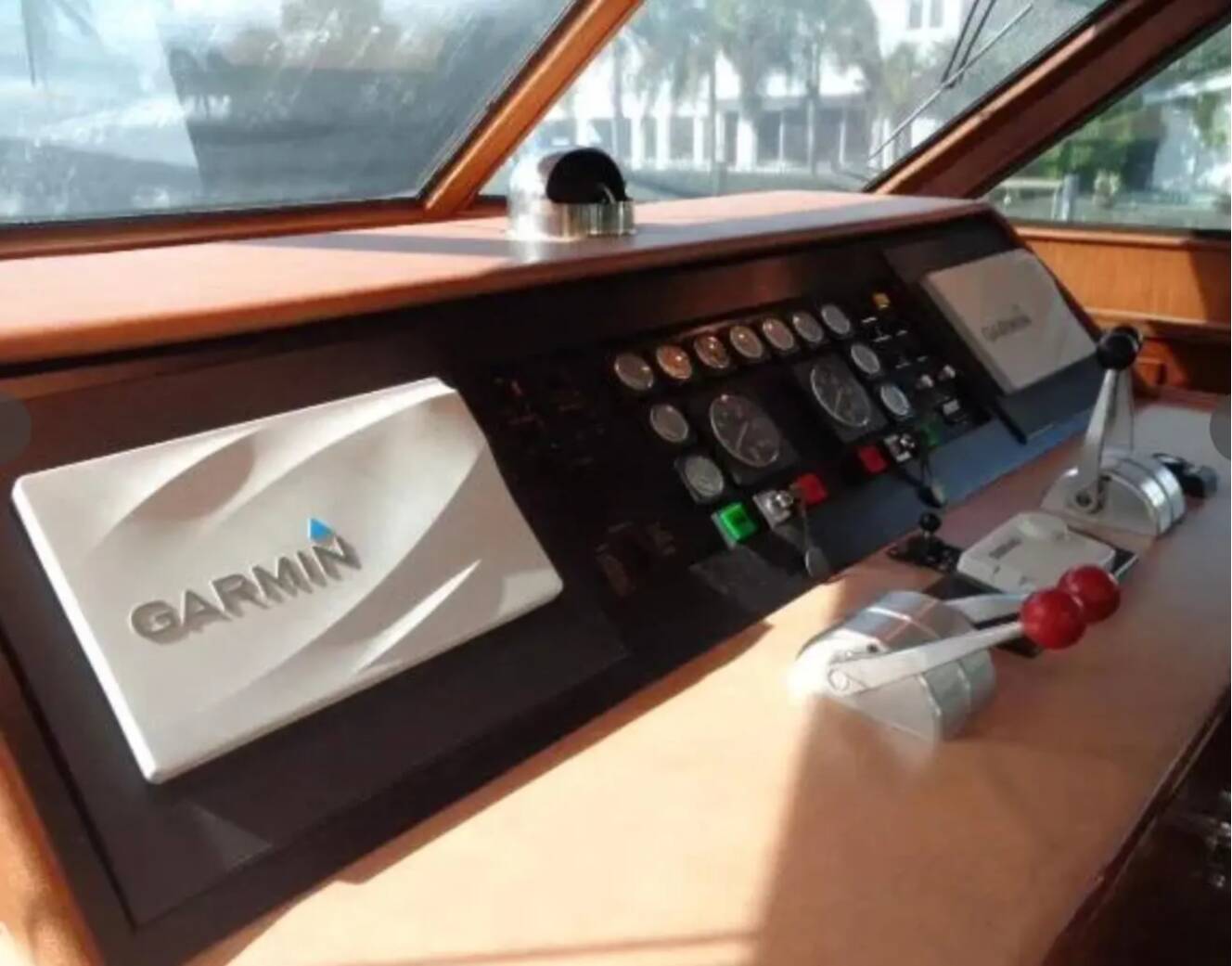 A photo of this 1989 Hatteras 67 Cockpit Motor Yacht