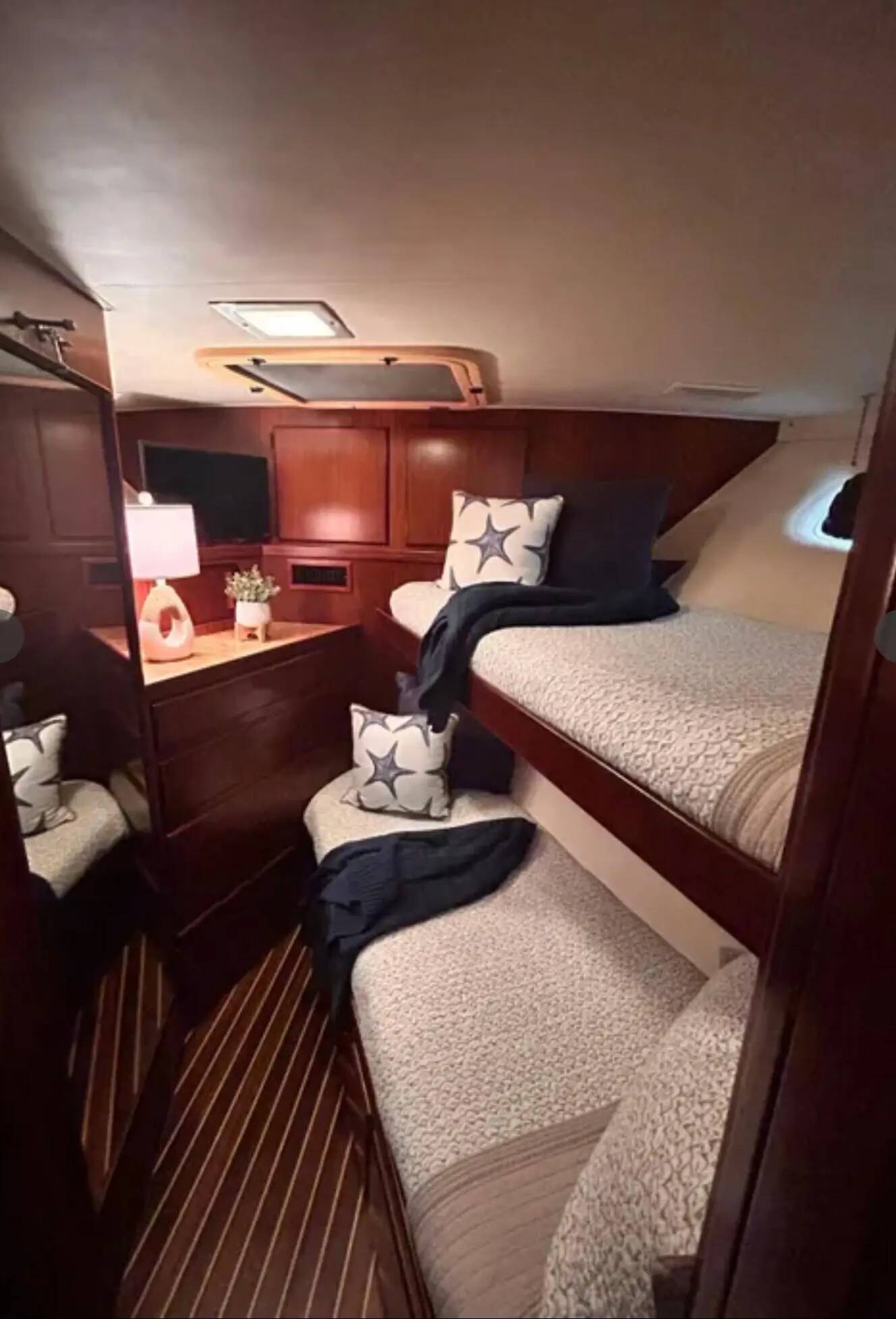 A photo of this 1989 Hatteras 67 Cockpit Motor Yacht