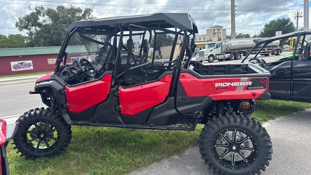 2025 Honda® Pioneer 1000-6 Deluxe Crew in okeechobee FL