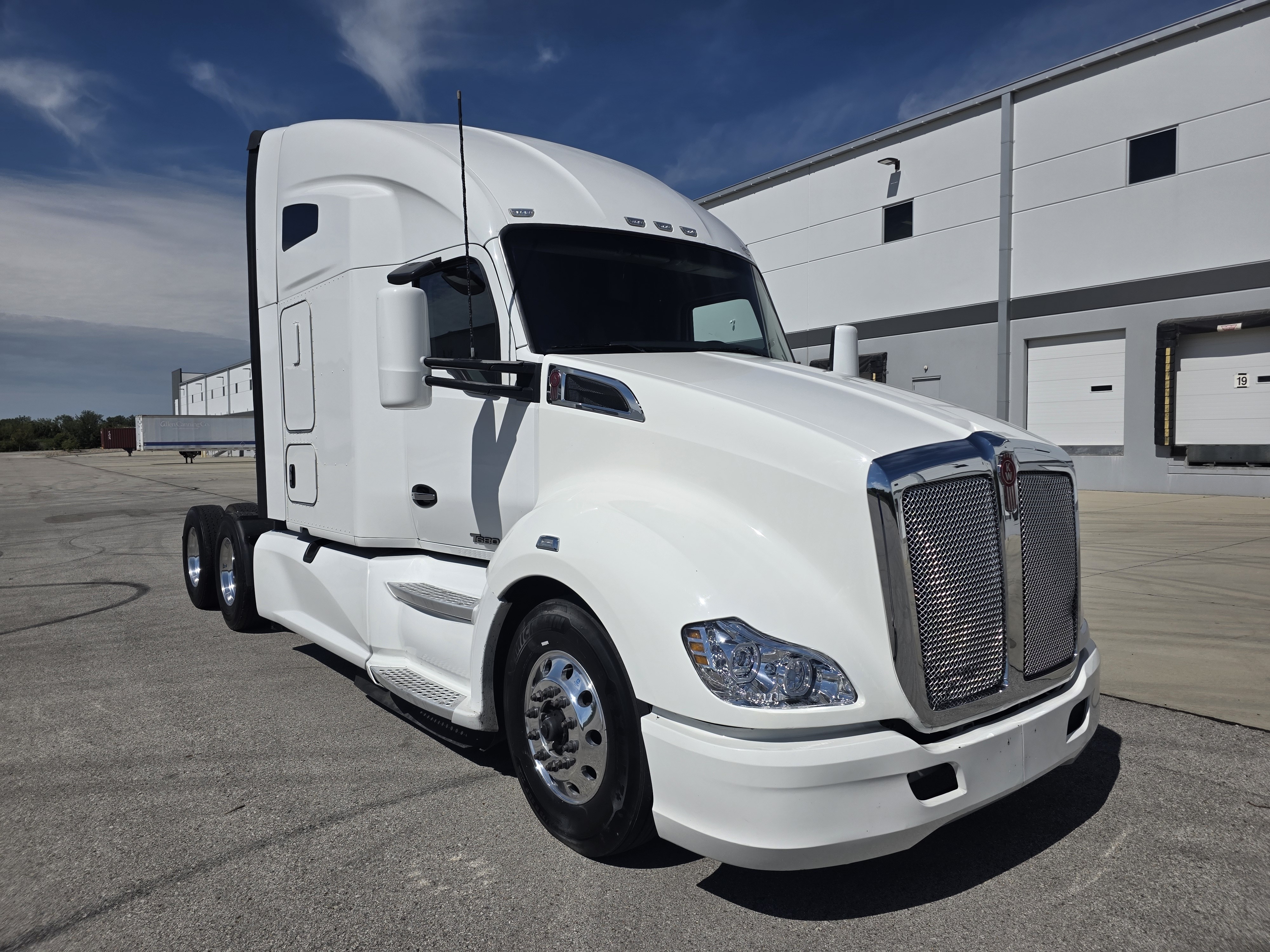 2022 KENWORTH T680 in Kansas City, MO