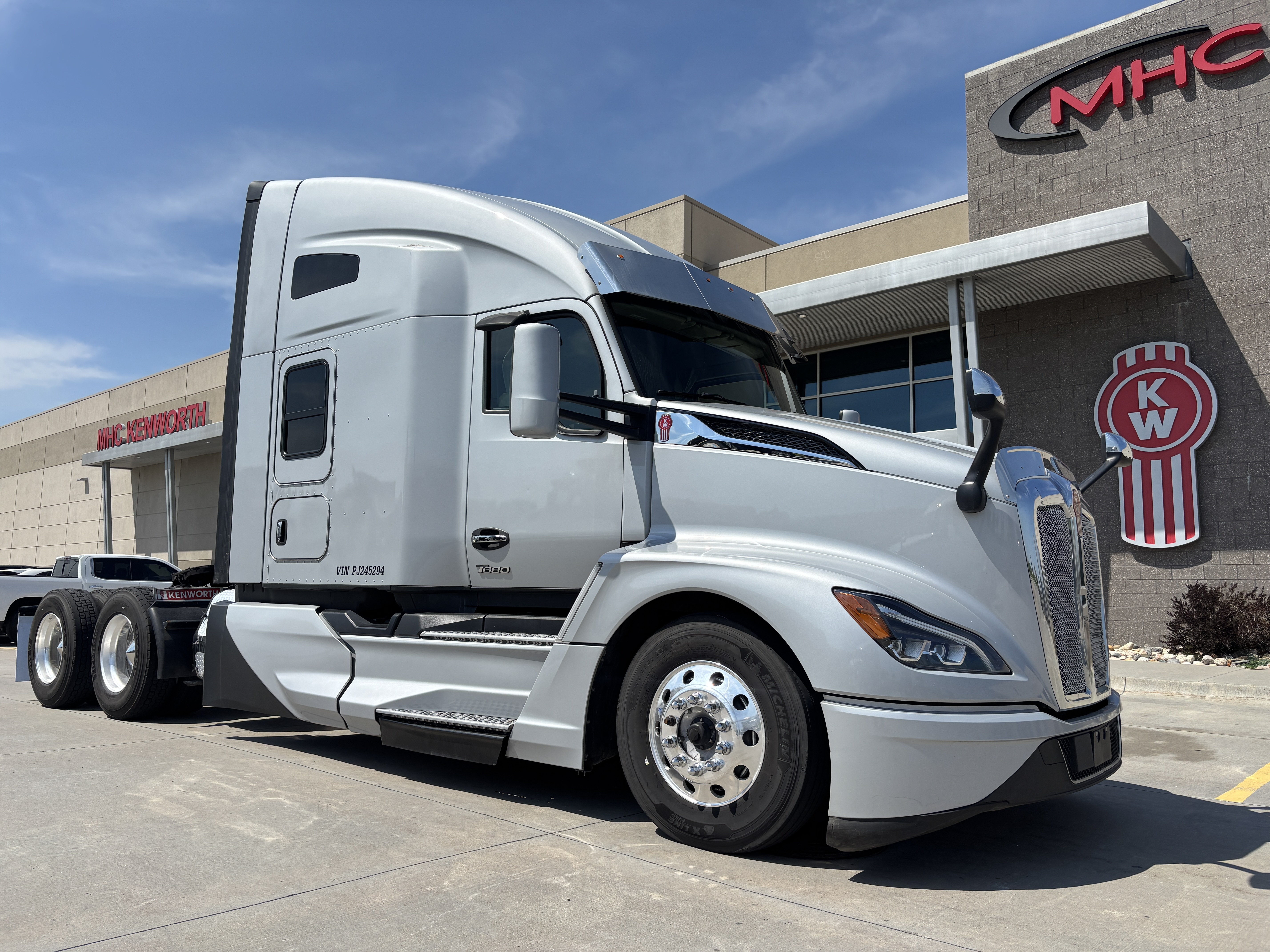 2023 KENWORTH T680 in Omaha, NE