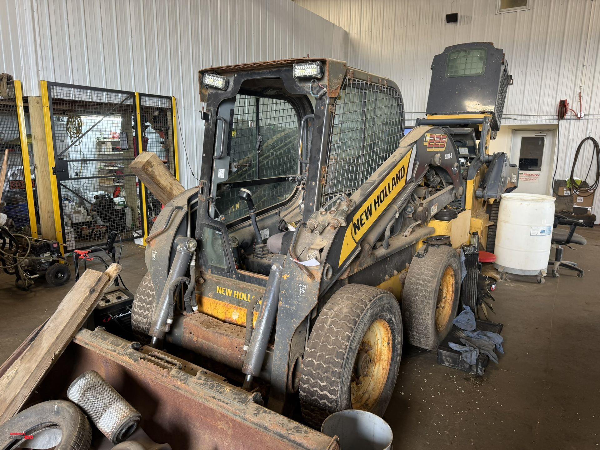 New Holland L225 in Byron Center, MI